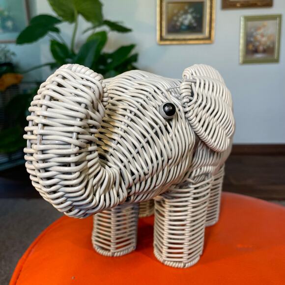 Vintage Grey Woven Elephant Planter Unique Decor Plant Holder - Picture 3 of 16